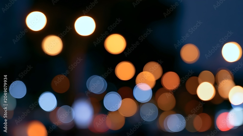 Fototapeta premium A clean blurred light background featuring balanced illumination and a refined abstract visual effect