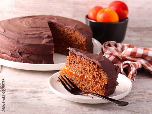 Chocolate cake with apricot filling