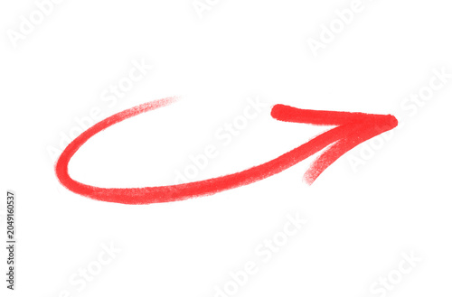 Hand drawn  marker red oval loop arrow pointing right isolated on transparent background, crayon style sketch of a red circular indicator arrow, doodle illustration