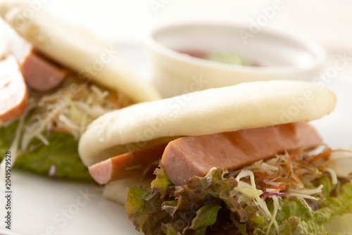 ソーセージと野菜の中華風サンド