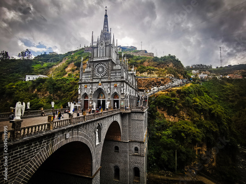 Valokuva Historic gothic revival church built on a bridge canyon in Colombia