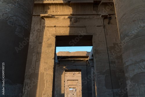 Fényképezés Ancient Egyptian Temple Gateway Framing Blue Sky, Upper Egypt