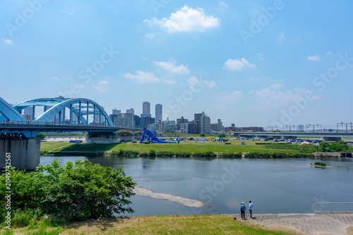 Fényképezés 多摩川と丸子橋 武蔵小杉の街並みと東急沿線の風景