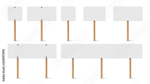 Foto Blank Wooden Protest Sign Board Collection