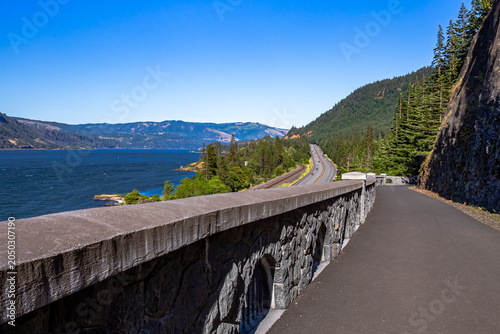 Obraz na plátně Historic Columbia River Highway State Trail in Oregon