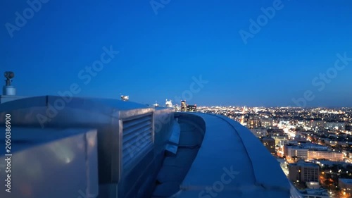 Modern Roof Architecture with Dynamic Evening Reflections