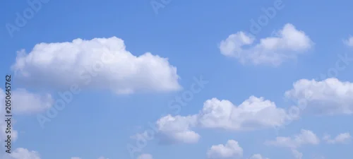Panel kuchenny z motywem Beautiful blue sky with white clouds on a sunny day background