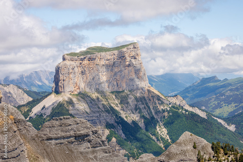 Cuadro en lienzo Close-up of Mont Aiguille against a cloudy sky, Vercors