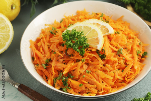 Bild auf Leinwand Salad Carrotes rapees - traditional French dish made of carrots