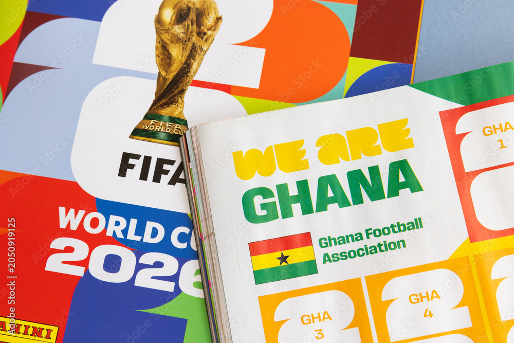 Naklejka premium LONDON, UK - JUNE 2026: Ghana team page with flag in the 2026 world cup sticker book