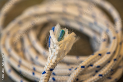 Knoten mit Seil – Die wichtigsten Seilknoten einfach erklärt und binden lernen