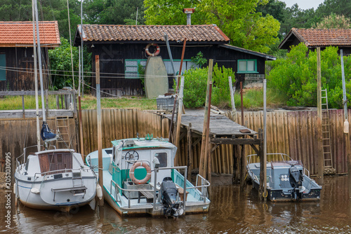 Cabane dans le Port de la Hume, Gujan-Mestras, bassin d'Arcachon