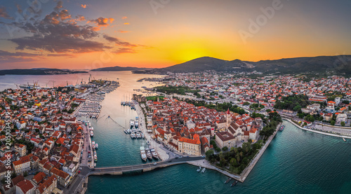 Foto Trogir, Croatia at Golden Hour