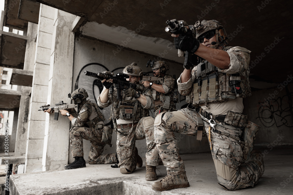 Obraz premium Special forces team entering building, military tactical assault mission