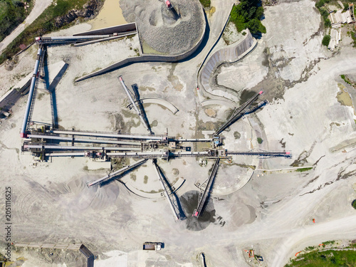 Cuadro en lienzo Granite quarry showing machines and paths in operation at a busy mining site in