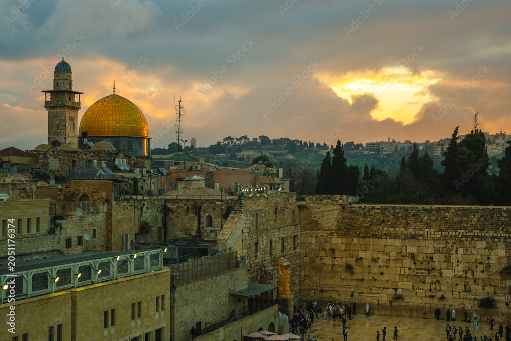 Fototapeta premium The Western Wall and Dome of the Rock, Jerusalem, Israel