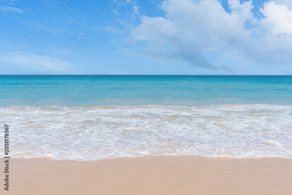 Obraz premium Beautiful beach, clear sky background. Natural landscape with empty tropical beach
