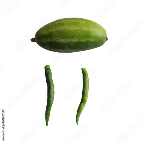 Foto Fresh green pointed gourd with two green chilies isolated on transparent backgro