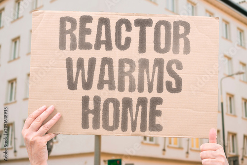 Tableau sur toile "Reactor warms home" Nuclear plant heats residential area