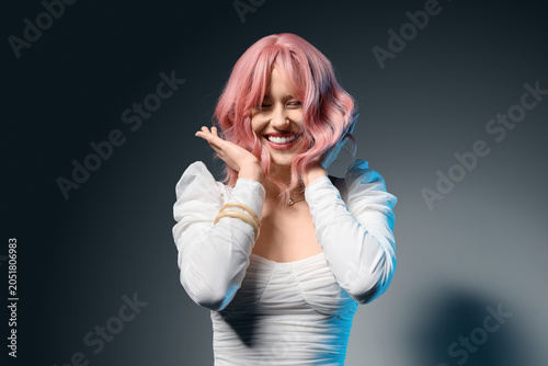 Beautiful young woman in pi...