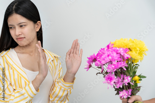 Photos Flower pollen allergy, Asian girl rejects flowers, allergic to wild flowers or b