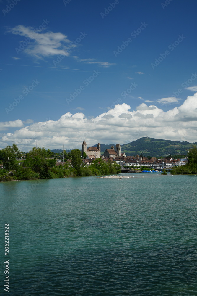 Obraz premium Scenic Lakeside Townscape in Rapperswil Switzerland