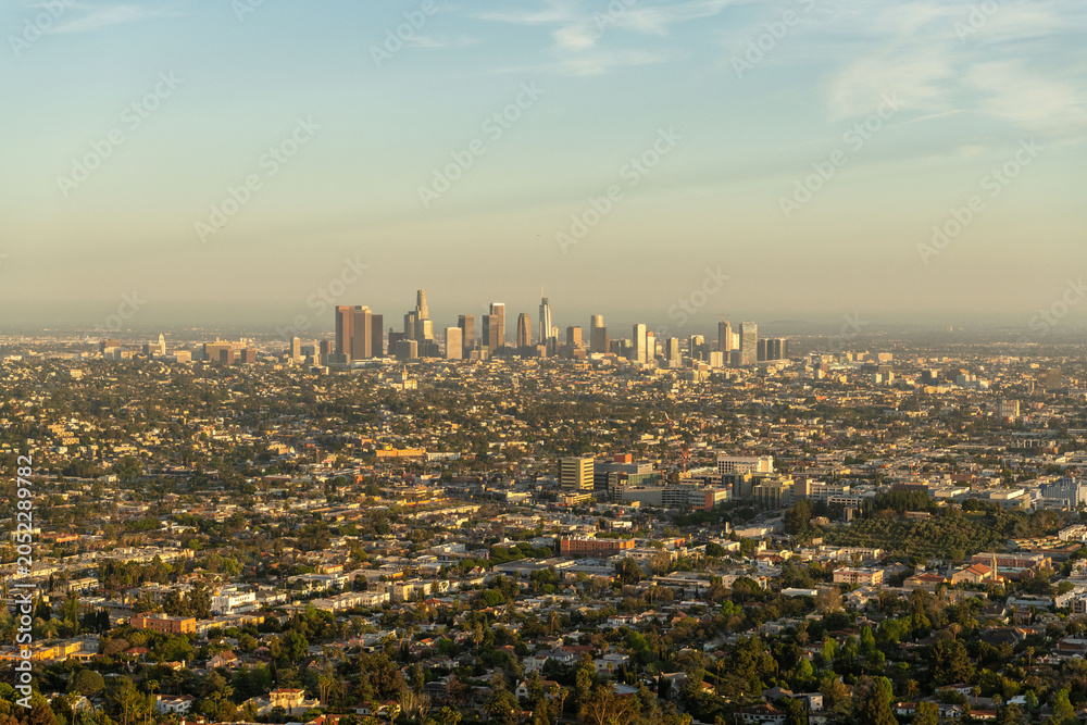 Obraz premium Expansive Los Angeles cityscape view.