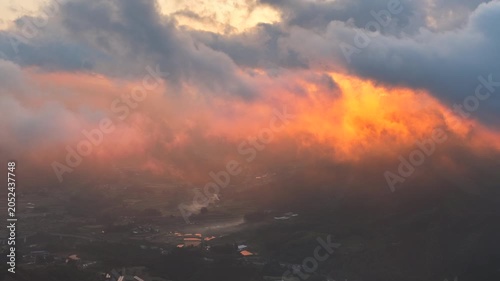 高千穂・国見ヶ丘に広がる雲海の絶景 空撮