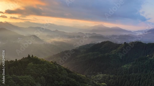 高千穂・国見ヶ丘に広がる雲海の絶景 空撮