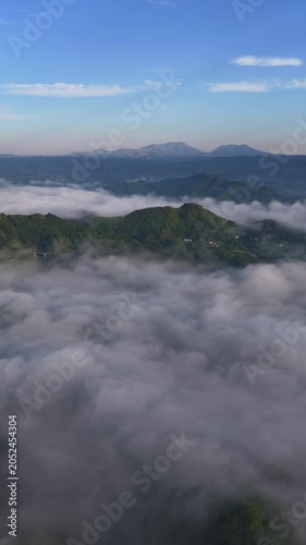 高千穂・国見ヶ丘に広がる雲海の絶景 空撮