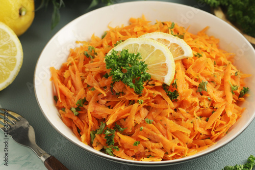 Bild auf Leinwand Salad Carrotes rapees - traditional French dish made of carrots