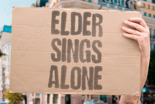Foto "Elder sings alone" Last native vocalist without audience