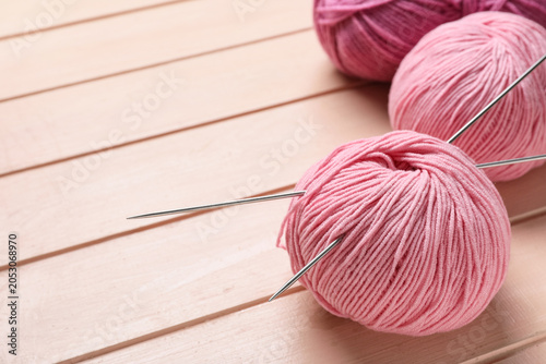 Pink knitting yarn and need...