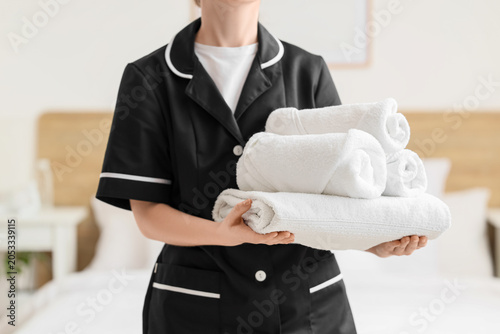 Hotel housekeeping staff me...