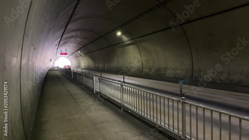 トンネル 交通 日本 歩道