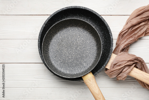 Two non-stick frying pans w...