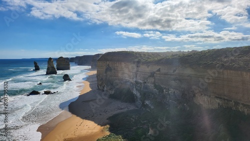 Cuadro en lienzo The Twelve Apostles on the Great Ocean Road in Victoria, Australia