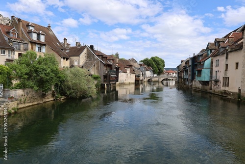 Bild auf Leinwand La rivière la Loue dans la ville de Ornans, ville de Ornans, département du Doub