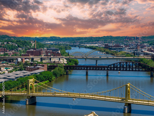Konstfotografi Aerial shot along the Allegheny River in Pittsburgh Pennsylvania USA