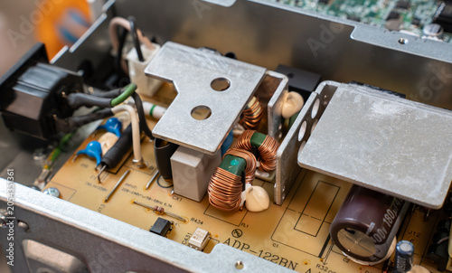 Tableau sur toile Electronic components and solid capacitors on circuit board macro