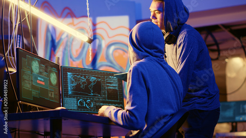 Foto Hackers in secret underground warehouse trying to steal valuable data by targeting governmental websites but getting access denied error message