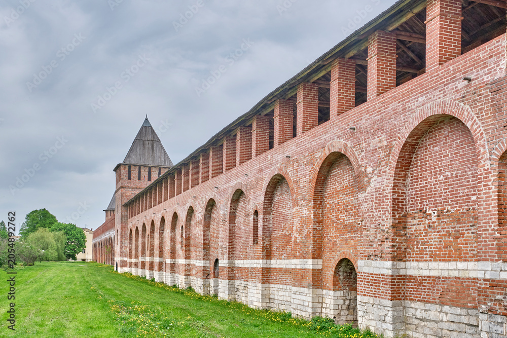Fototapeta premium Ancient Smolensk Kremlin Fortress Wall and Zimbulka Tower, Russia