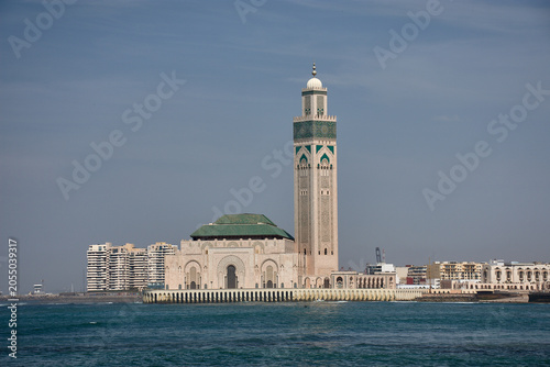 Foto Exterior view of the majestic Hassan II Mosque built on the Atlantic Ocean in Ca