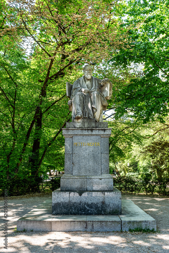 Obraz premium Max von Pettenkofer memorial at Maximiliansplatz square of Munich, Germany.