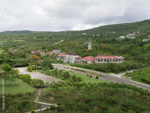 Foto Aerial view of the ruins of the defunct La Fiesta Mall in San Roque, Saipan, Northern Mariana Islands
