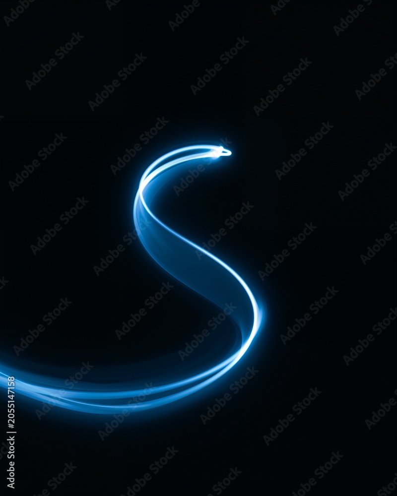 Fototapeta premium Single Luminous S-Shaped Flow
