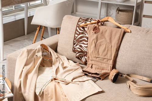 Fashionable neutral-toned w...