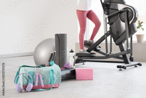 Home gym fitness equipment ...