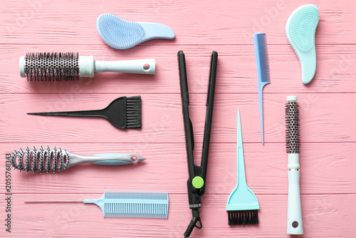 Hairdressing tools and styl...