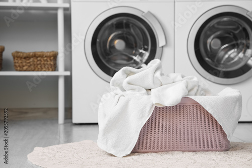 Laundry basket with clean w...